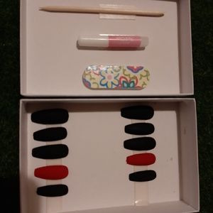 Matte nails red n blk